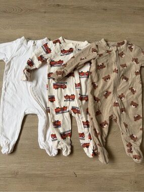 Old Navy 0-3 month Onesies